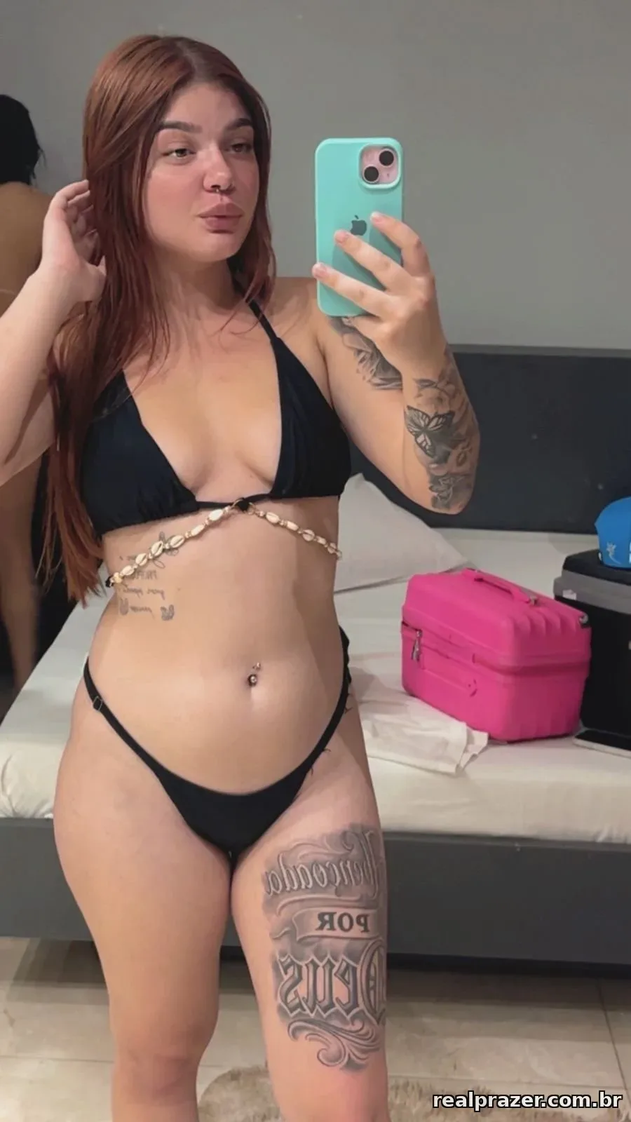 Thais Martins, acompanhante ruiva gostosa em Curitiba, PR - Real Prazer