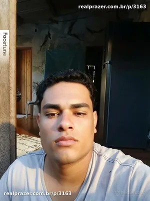 Tom, garoto de programa moreno - Real Prazer