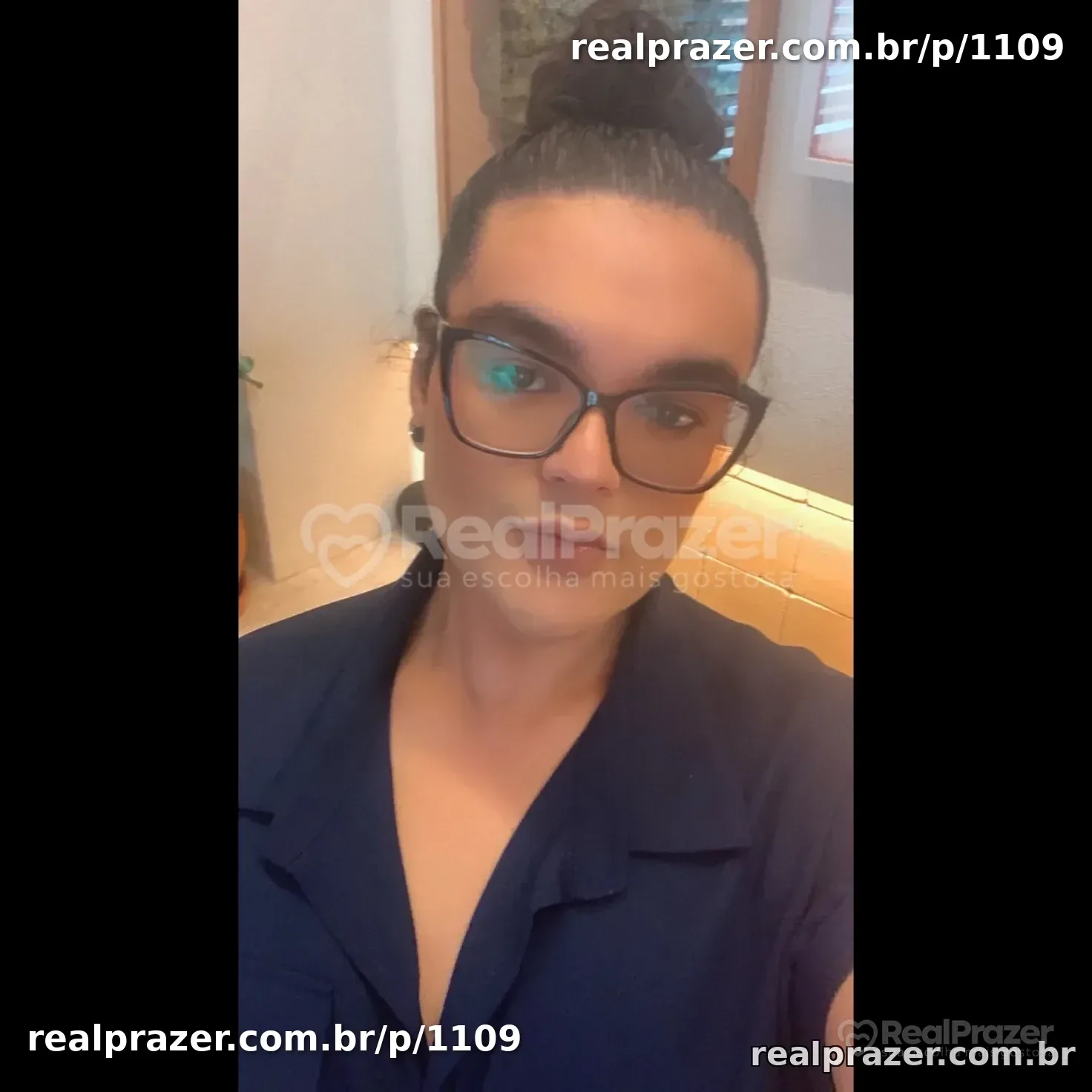 Vicky Garganta Profunda, acompanhante trans castanha gordinha em Goiânia, GO - Real Prazer