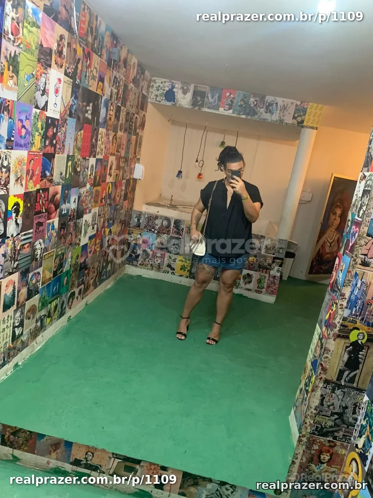 Vicky Garganta Profunda, acompanhante trans castanha gordinha em Goiânia, GO - Real Prazer