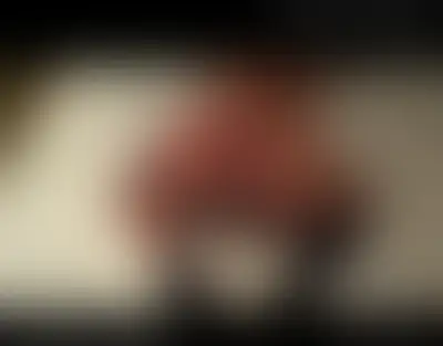 Zaya Lovat, acompanhante castanha de cabelos longos curvilinea em Videira, SC - Real Prazer