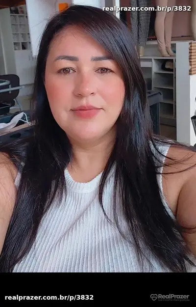 Ana souza, massagista castanha de cabelos longos gostosa em São Paulo, SP - Real Prazer