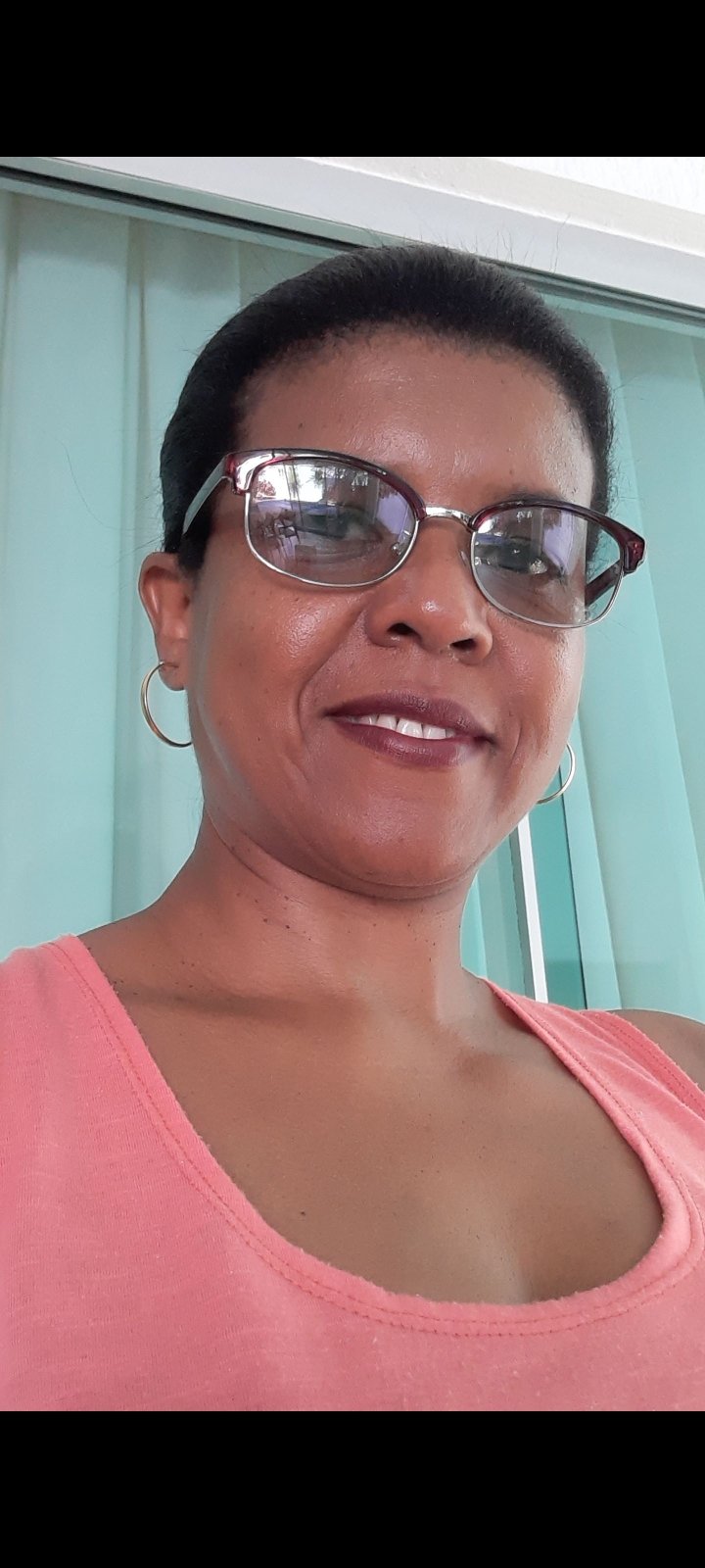 Baianinha safada, acompanhante castanha corpo medio em Fazenda Rio Grande, PR - Real Prazer