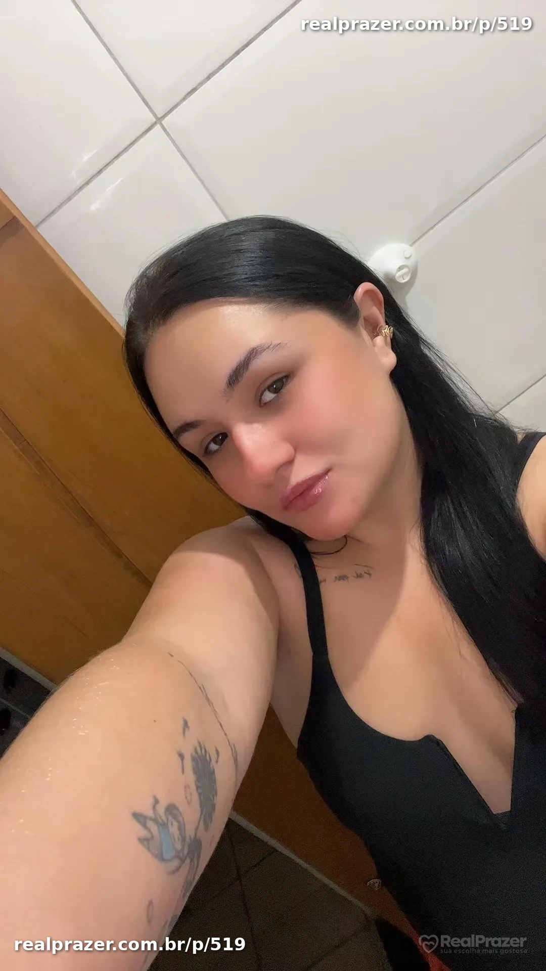 Debora, acompanhante morena de cabelos longos gostosa em São Paulo, SP - Real Prazer