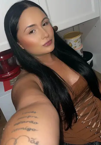 Debora, acompanhante morena de cabelos longos gostosa em São Paulo, SP - Real Prazer Debora, acompanhante morena de cabelos longos gostosa em São Paulo, SP - Real Prazer