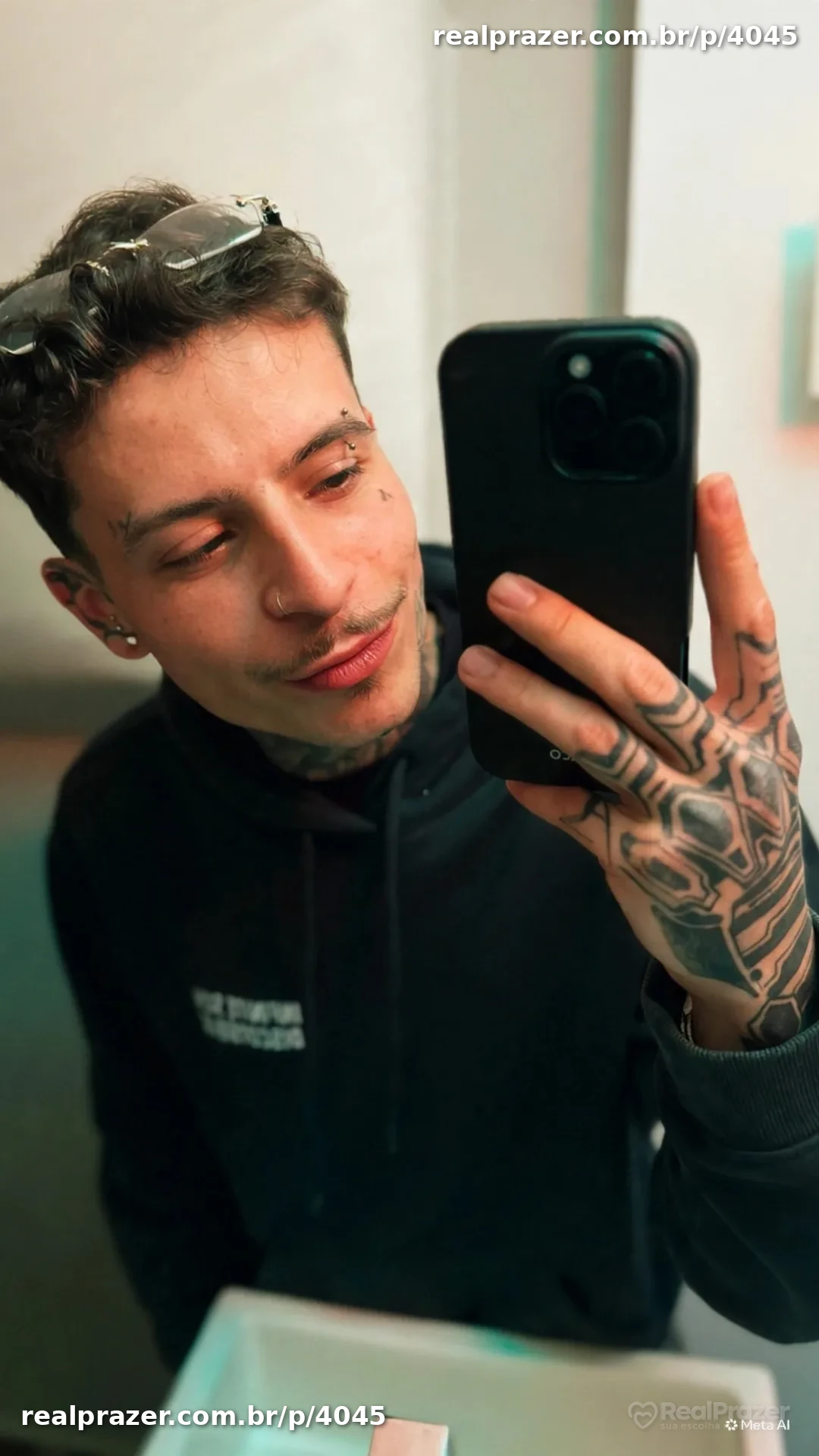 Demon Boy, garoto de programa em São Paulo, SP - Real Prazer