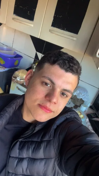 Diego, garoto de programa castanho corpo medio em Porto Alegre, RS - Real Prazer Diego, garoto de programa castanho corpo medio em Porto Alegre, RS - Real Prazer