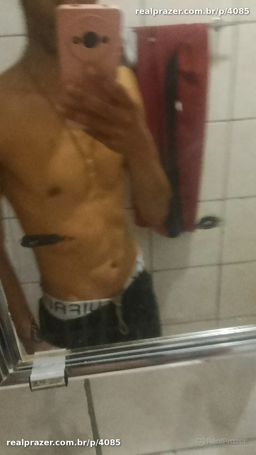 Hero, garoto de programa moreno magro em Londrina, PR - Real Prazer