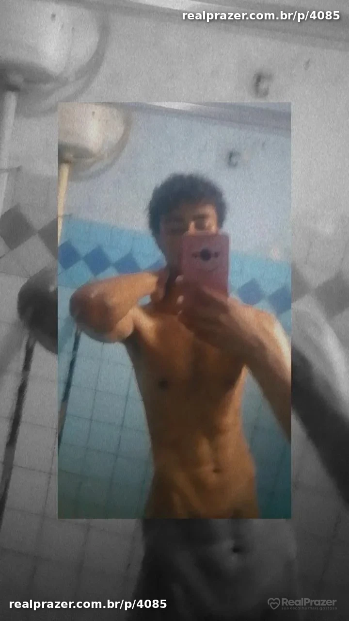 Hero, garoto de programa moreno magro em Londrina, PR - Real Prazer