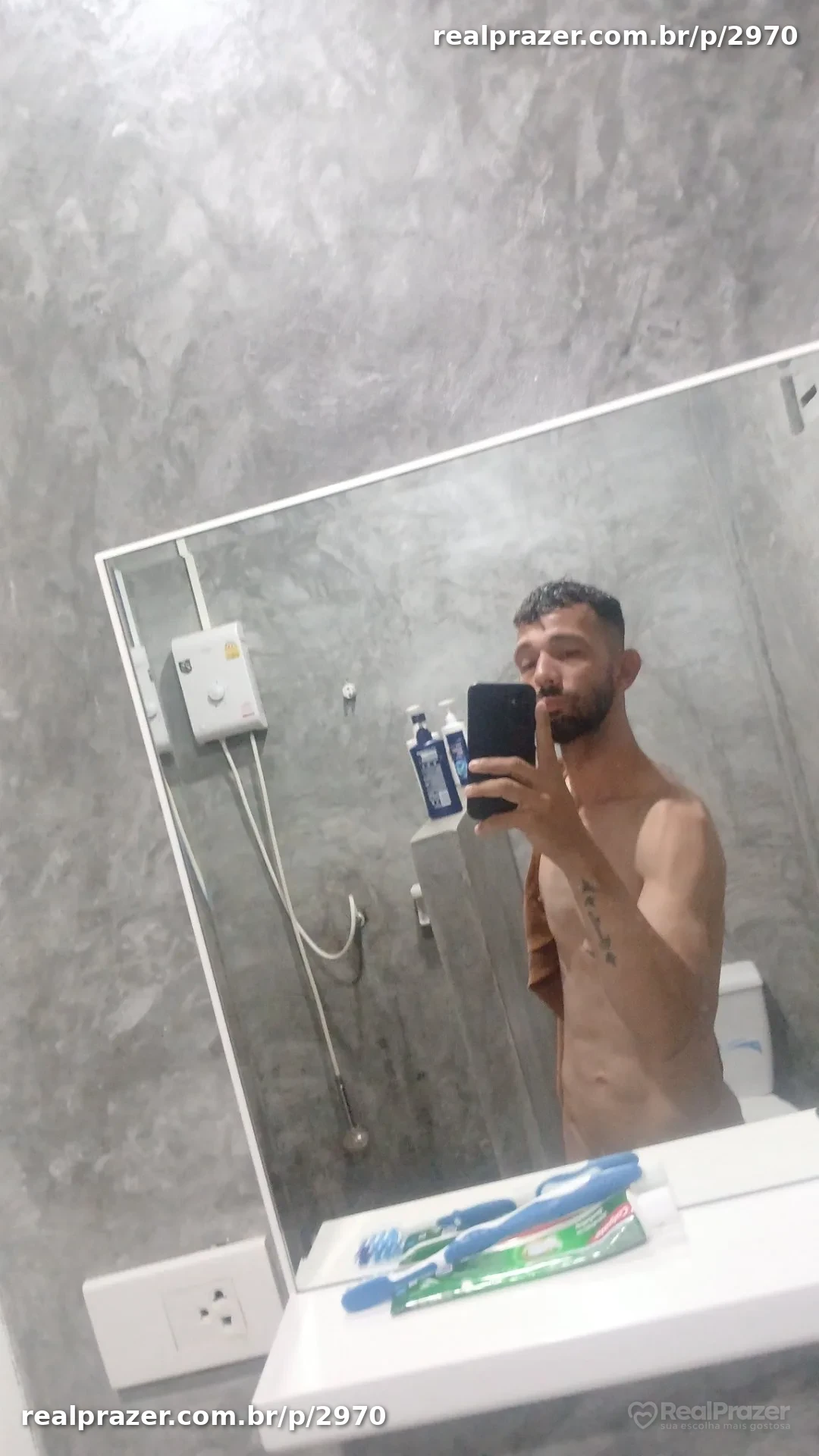 Kill, garoto de programa castanho magro em Goiânia, GO - Real Prazer