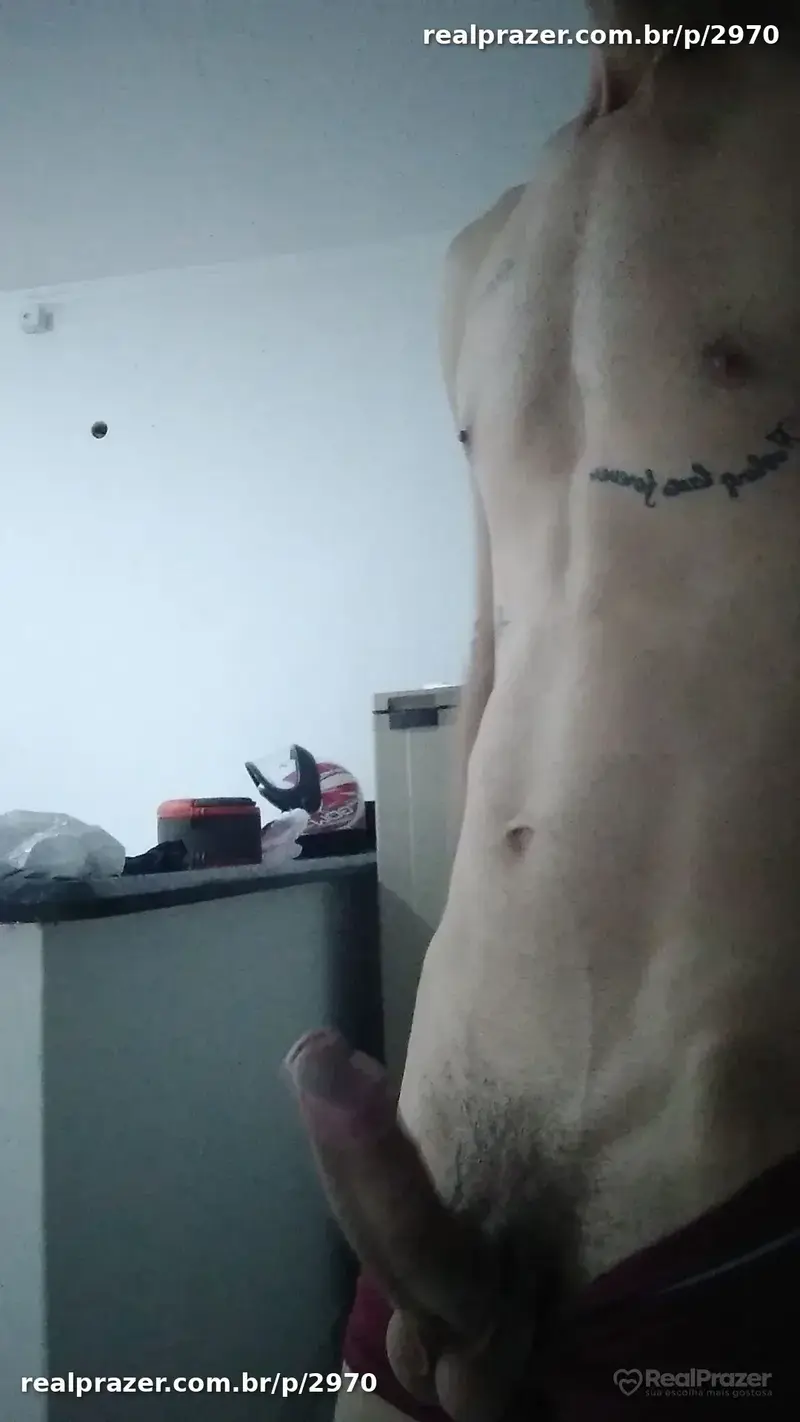 Marcos, garoto de programa castanho magro em Goiânia, GO - Real Prazer Marcos, garoto de programa castanho magro em Goiânia, GO - Real Prazer