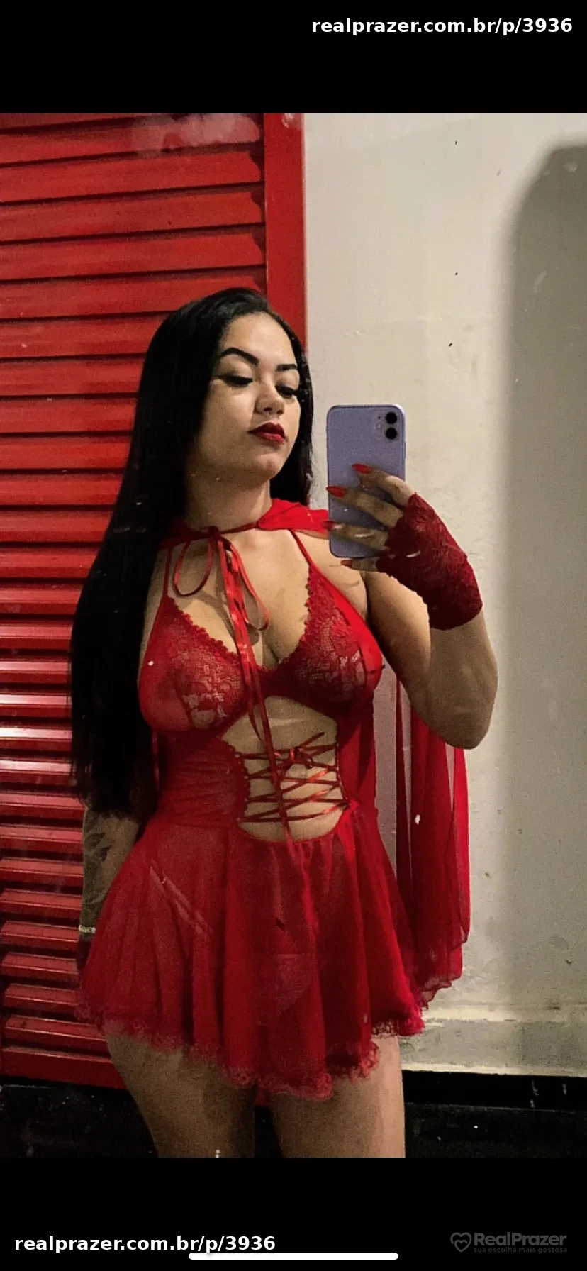 Lara, acompanhante morena de cabelos longos magra em Uberlândia, MG - Real Prazer
