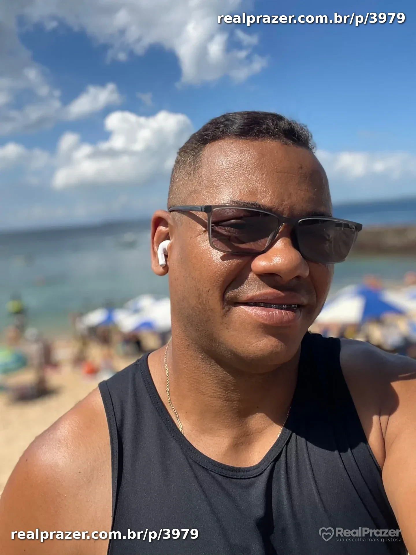 Léo, garoto de programa moreno atletico em Salvador, BA - Real Prazer