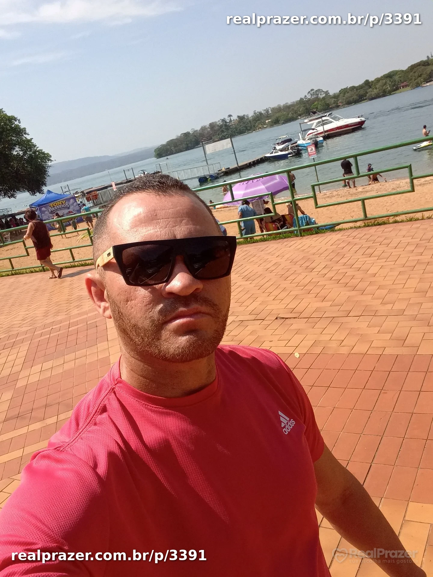 Marcelo, garoto de programa castanho atletico em Araxá, MG - Real Prazer