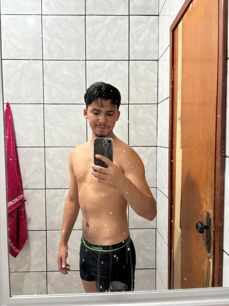 Passivo guloso, garoto de programa magro em Goiânia, GO - Real Prazer