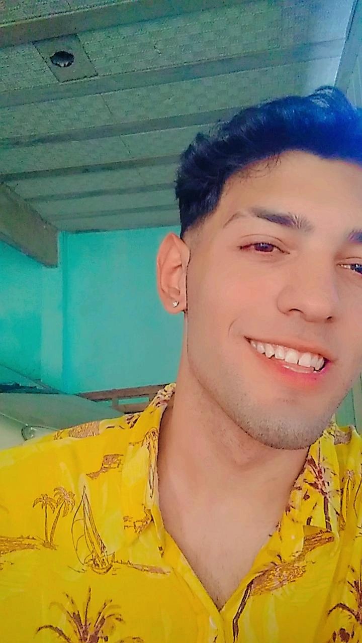 Patrick, garoto de programa castanho corpo medio em Curitiba, PR - Real Prazer