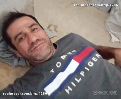 Paulo Henrique, garoto de programa moreno de cabelos longos corpo medio em Curitiba, PR - Real Prazer Paulo Henrique, garoto de programa moreno de cabelos longos corpo medio em Curitiba, PR - Real Prazer