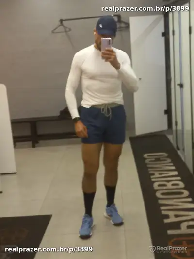 Ricardo Santos, garoto de programa castanho atletico em Goiânia, GO - Real Prazer