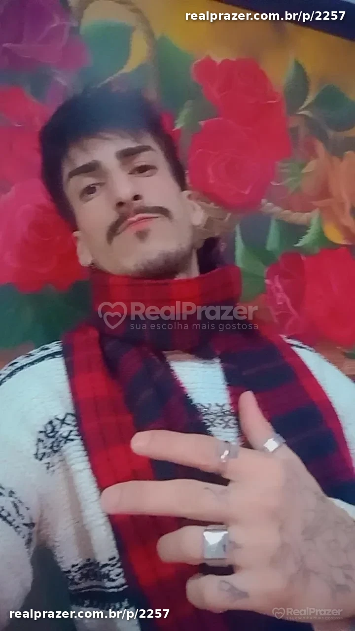 TotallSigillo, garoto de programa castanho magro em Curitiba, PR - Real Prazer