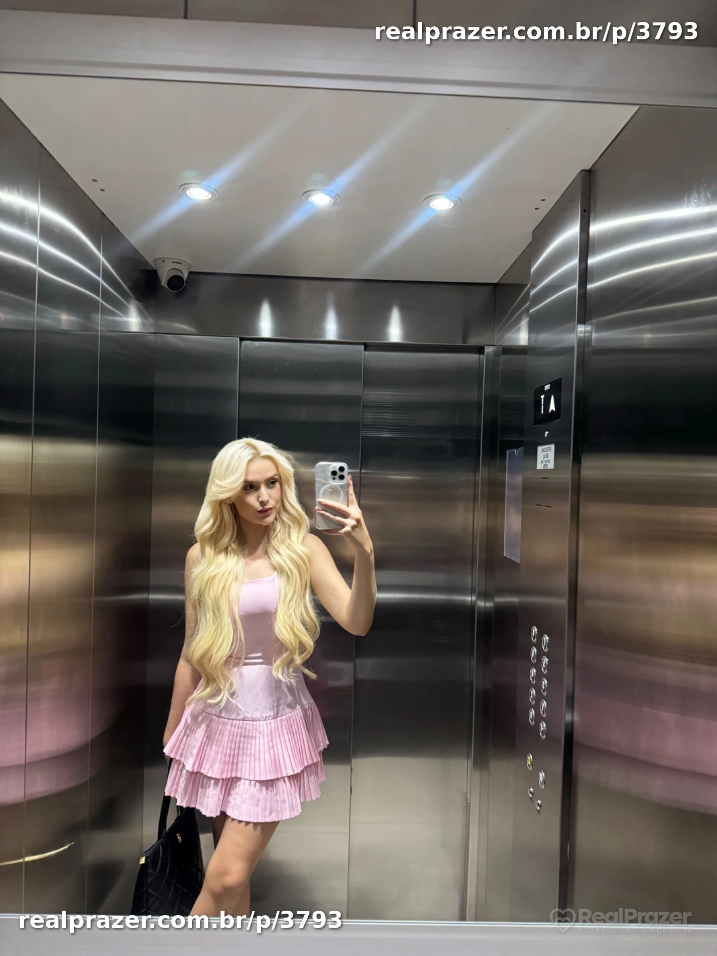 Valentina Blanc, acompanhante loira magra em Tangará da Serra, MT - Real Prazer