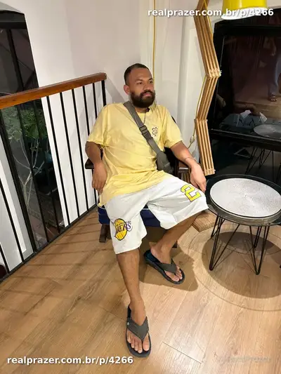 Victor Arcos, garoto de programa moreno corpo medio em Manaus, AM - Real Prazer