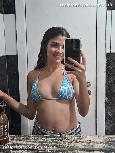 Ilana Tavares, acompanhante castanha de cabelos longos magra em Rio de Janeiro, RJ - Real Prazer Ilana Tavares, acompanhante castanha de cabelos longos magra em Rio de Janeiro, RJ - Real Prazer