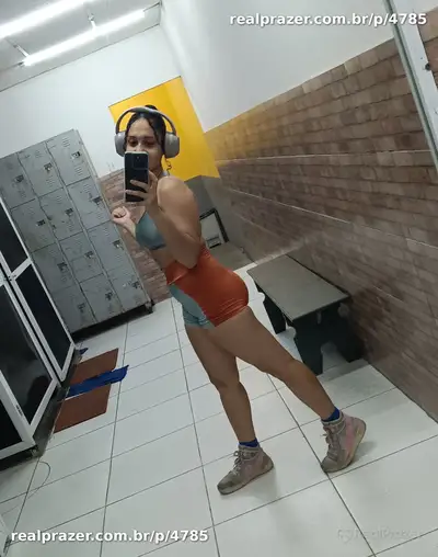 Laura, acompanhante castanha magra em Petrópolis, RJ - Real Prazer
