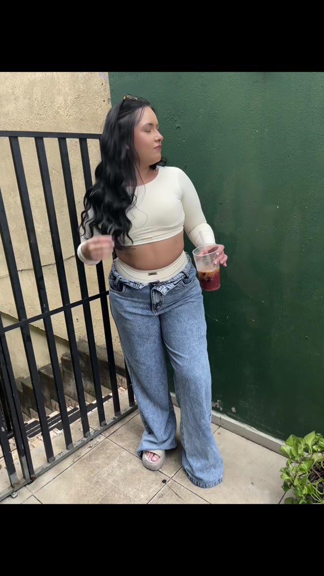 Video de Debora, acompanhante morena de cabelos longos gostosa em São Paulo, SP - Real Prazer