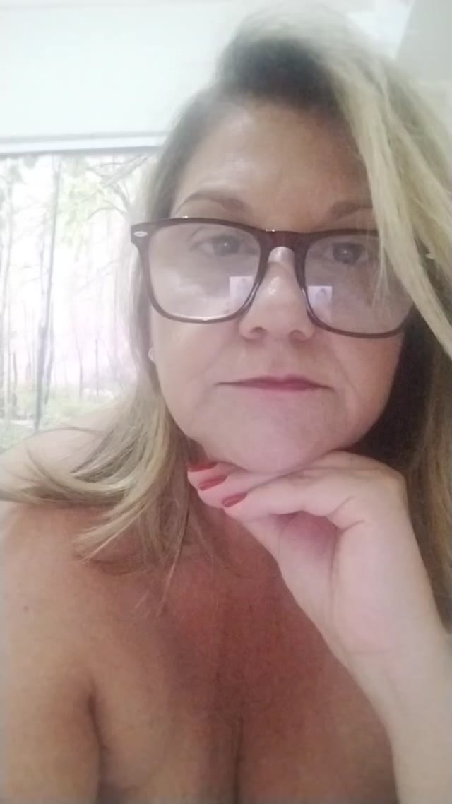 Video de Marina Coroa, acompanhante loira gordinha - Real Prazer