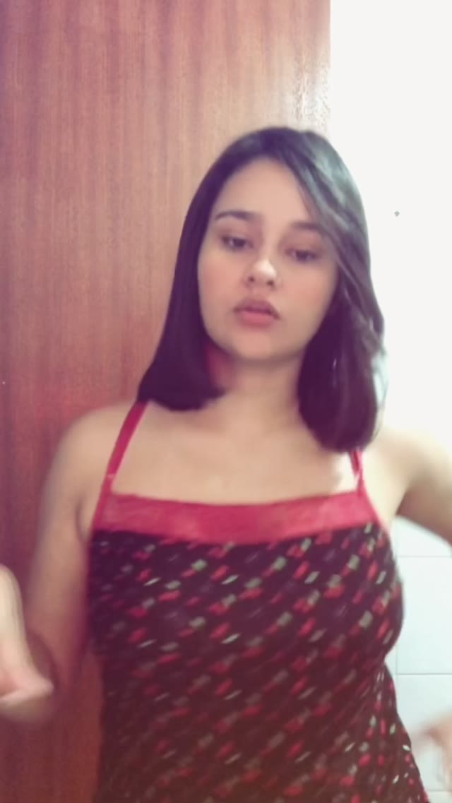 Video de Bella, acompanhante castanha gostosa em Belo Horizonte, MG - Real Prazer